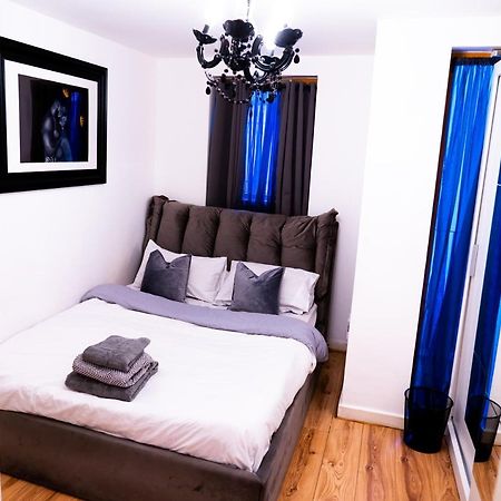 Апартаменти 1 Bed - Sleeps 2 - 7 Min Walk To Hackney Station Лондон Екстер'єр фото